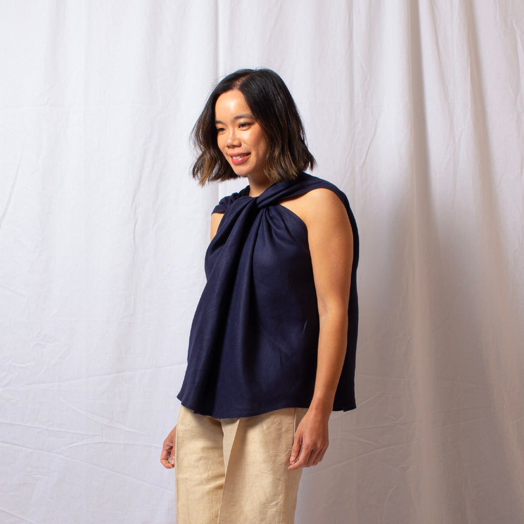 Twist Twist Top in Navy