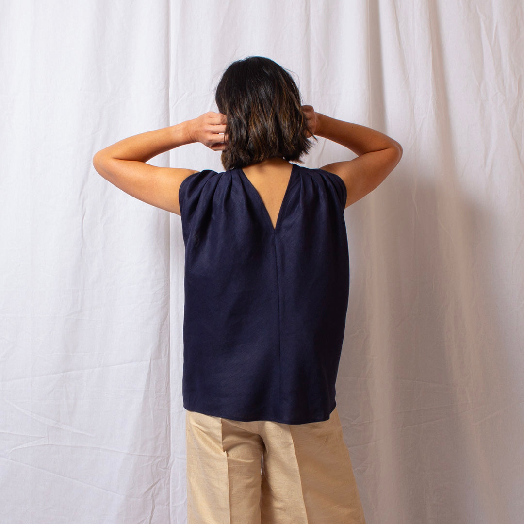 Twist Twist Top in Navy